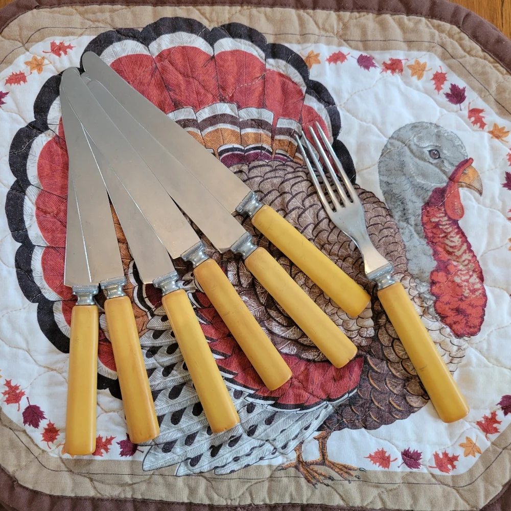 Vintage Yellow Handle Flatware  6 Knives 1 Fork Farmhouse ~ Bakelite or Catalin?